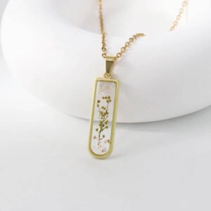 Botanical Resin Necklace - White Wildflower