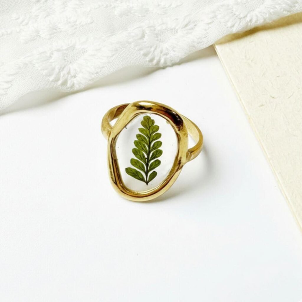 Botanical Resin Ring - Fern Oval